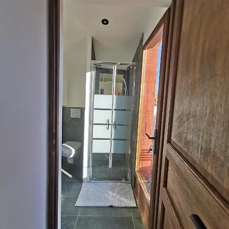 La Terrasse Suspendue Des Arènes - Nuit à Appartement *