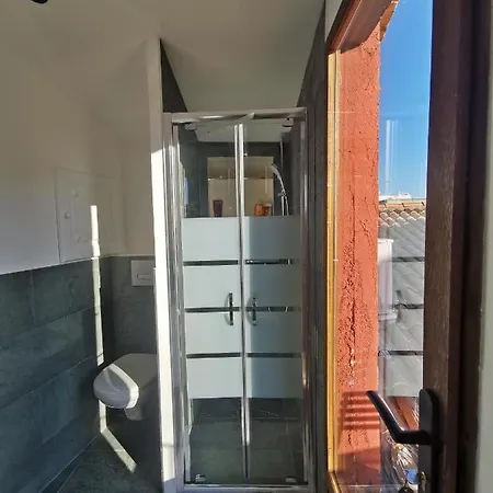 La Terrasse Suspendue Des Arenes - Nuit A Nimes