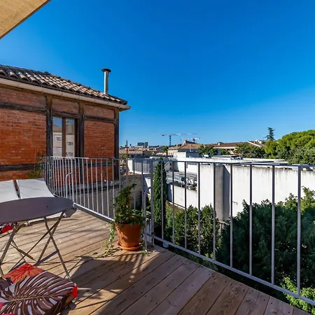La Terrasse Suspendue Des Arenes - Nuit A Appartement Nîmes