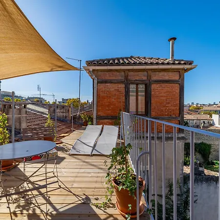 La Terrasse Suspendue Des Arenes - Nuit A Nimes