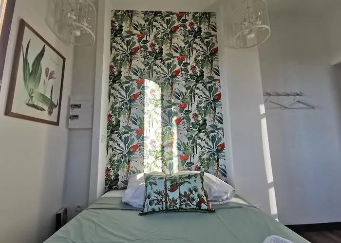 La Terrasse Suspendue Des Arenes - Nuit A * Nîmes