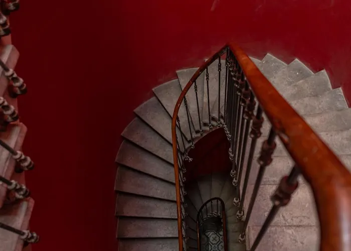 La Terrasse Suspendue Des Arenes - Nuit A * Nimes